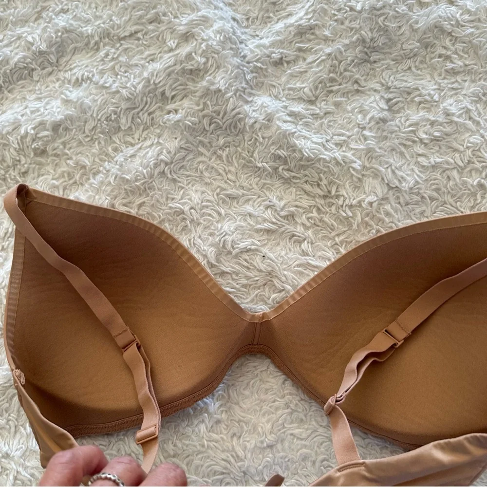 SKIMS Wireless Form T-Shirt Demi Bra Sienna Nude Size 36D EUC - Picture 7 of 9